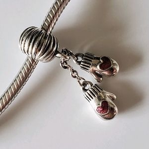 Pandora Mittens dangle charm